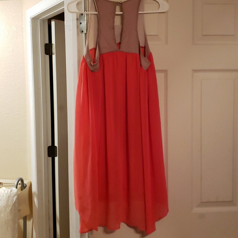 Dress - Picture 3 of 3